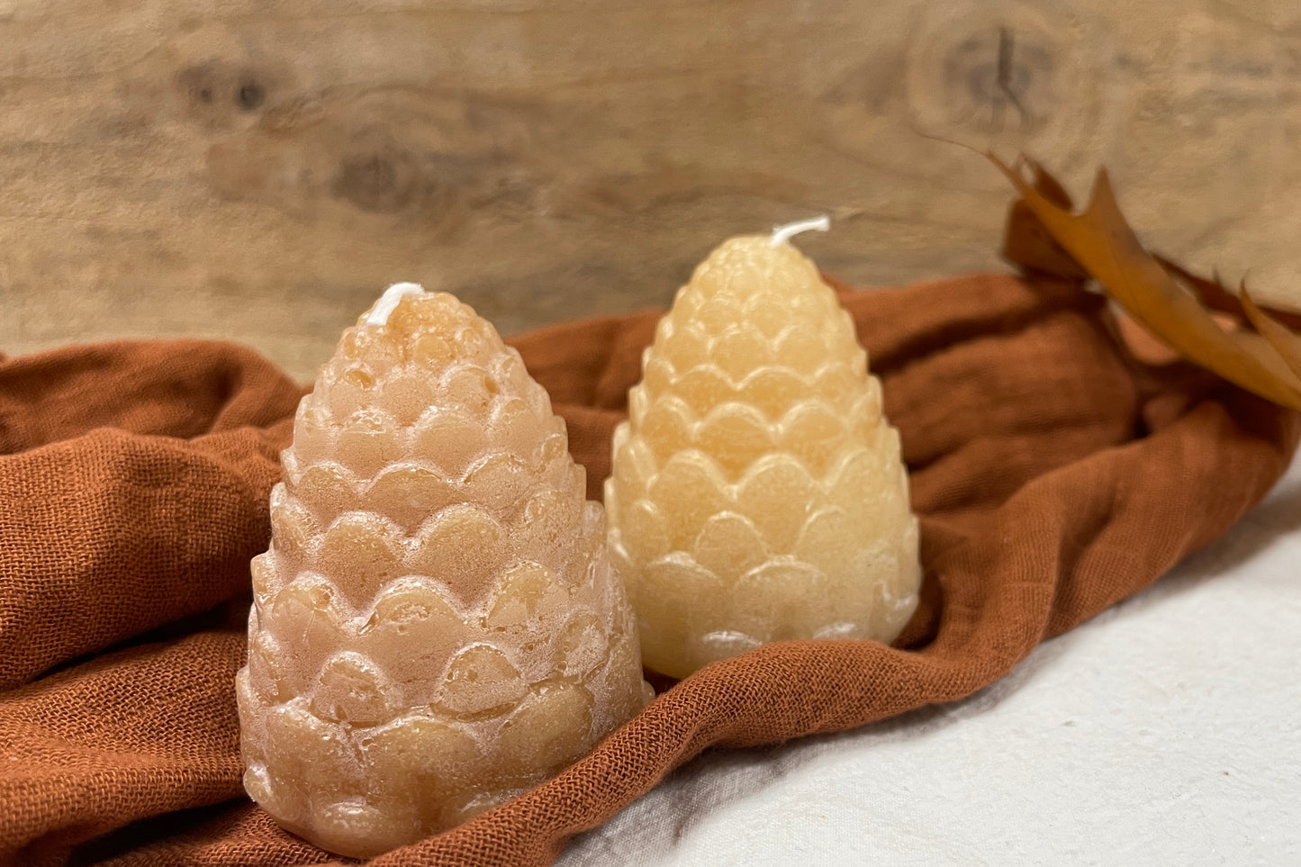 Kaars Dennenappel
