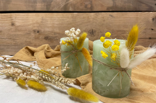 Stompkaars met droogbloemetjes